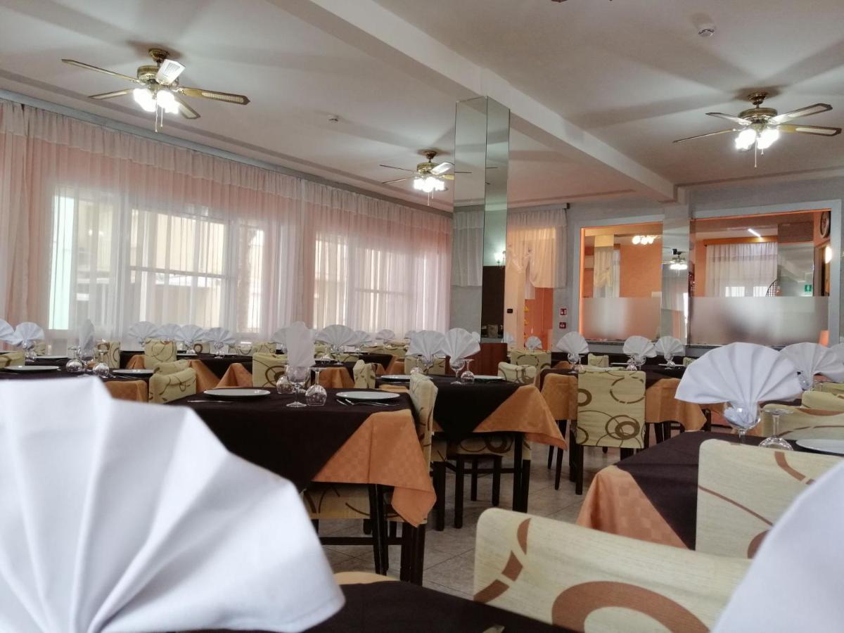 Hotel Alba 리미니 외부 사진